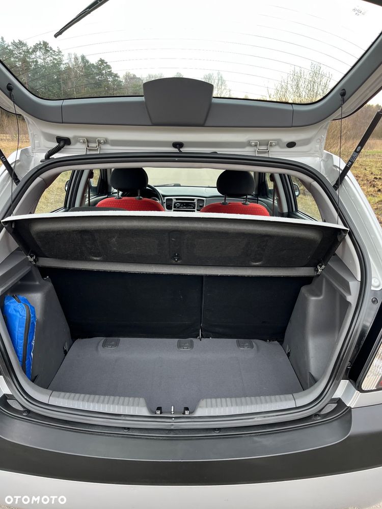 Kia Rio 1.4 City - 15