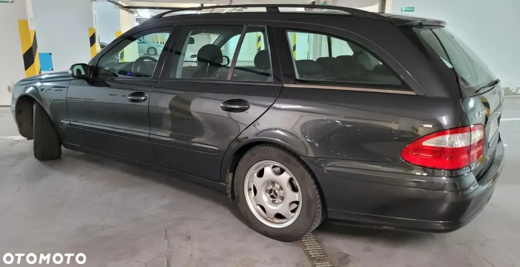 Mercedes-Benz Klasa E 200 T Kompressor Automatik Classic - 35
