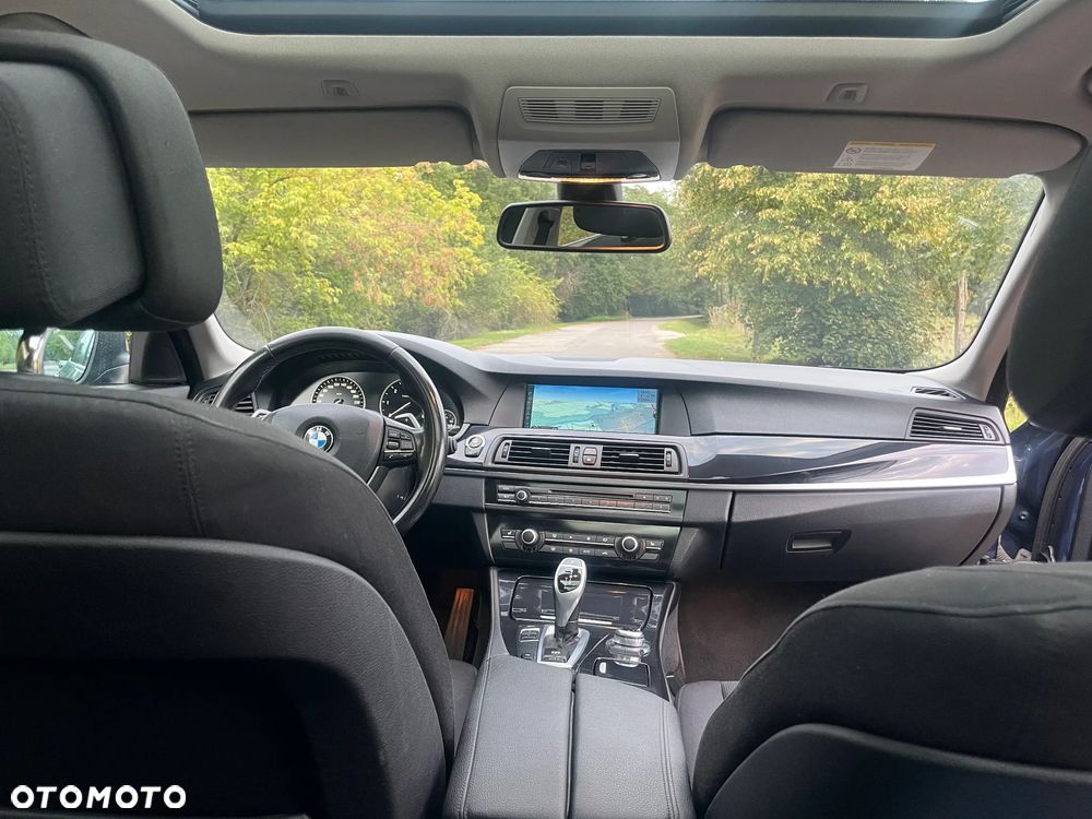 BMW Seria 5 520d Touring - 26