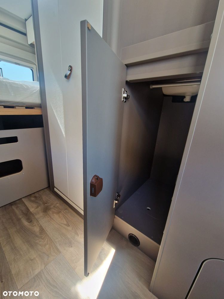 LMC INNOVAN 600 FIAT AUTOMAT 4 osobowy Panorama Zimowa Wersja FV23% - 27