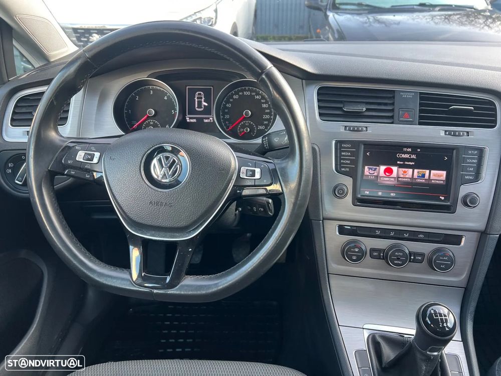 VW Golf 1.6 TDi Highline - 13