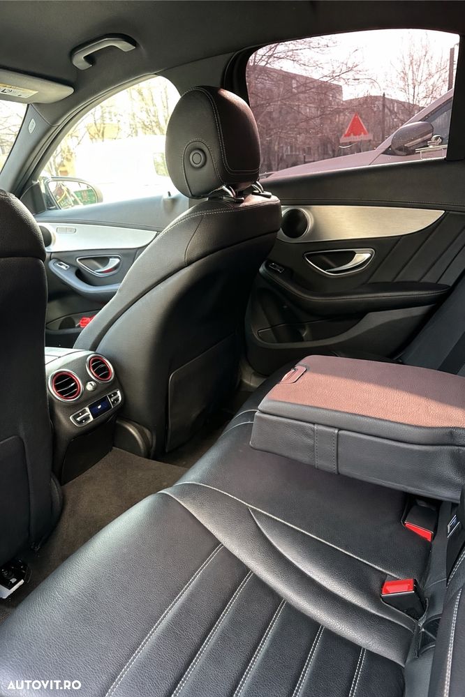 Mercedes-Benz C - 10