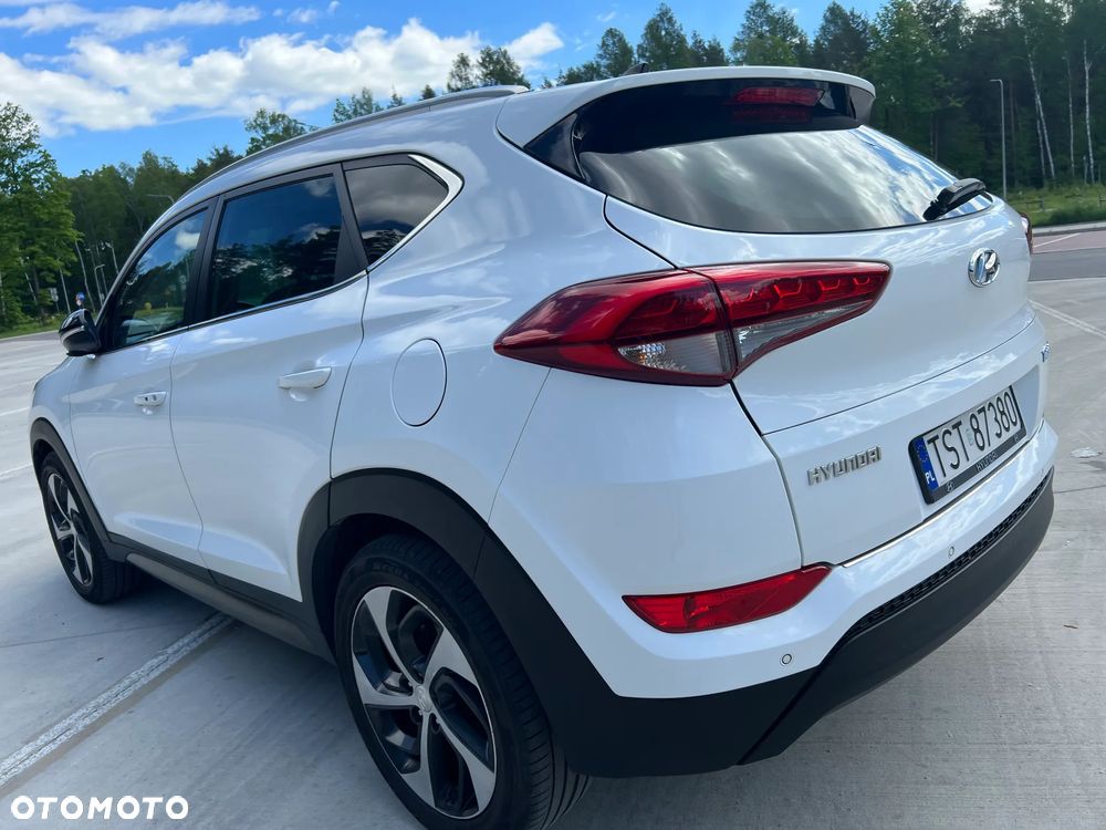 Hyundai Tucson 1.7 CRDI BlueDrive Style 2WD - 5