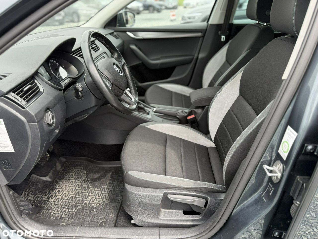 Skoda Octavia Combi 2.0 TDI (Green tec) DSG Joy - 24