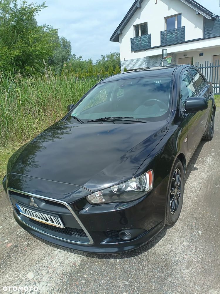 Mitsubishi Lancer 1.6 Invite - 3