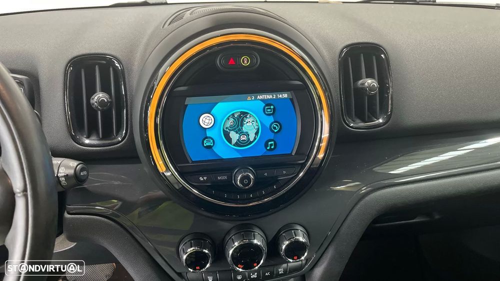 MINI Countryman One D Auto - 11