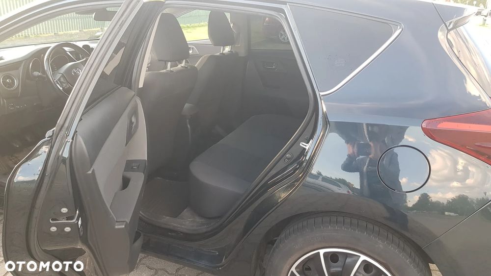 Toyota Auris 1.6 Premium - 13