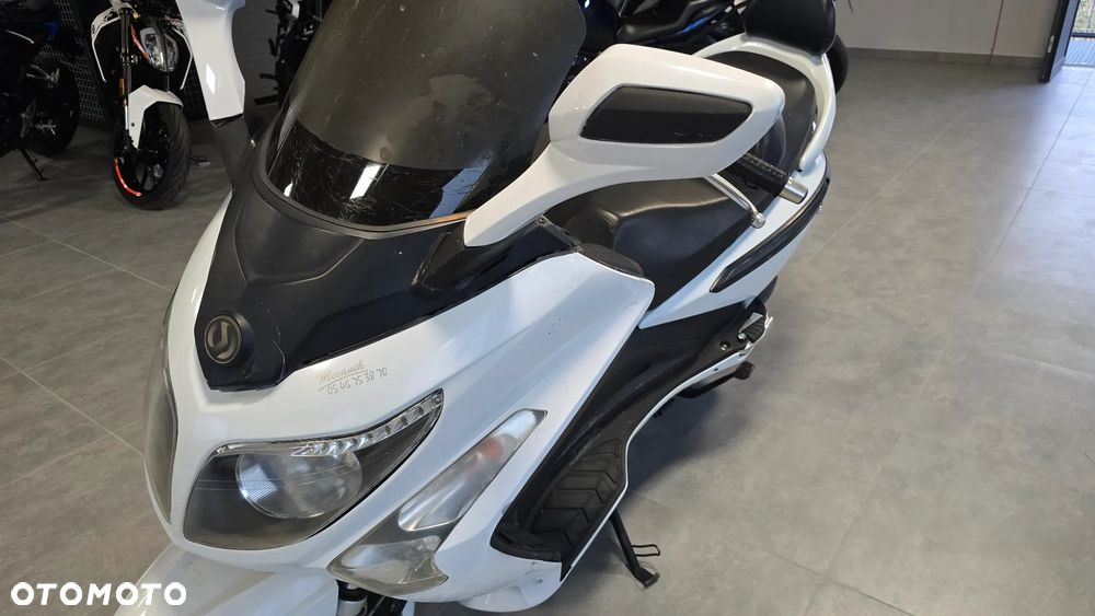 SYM GTS - 3
