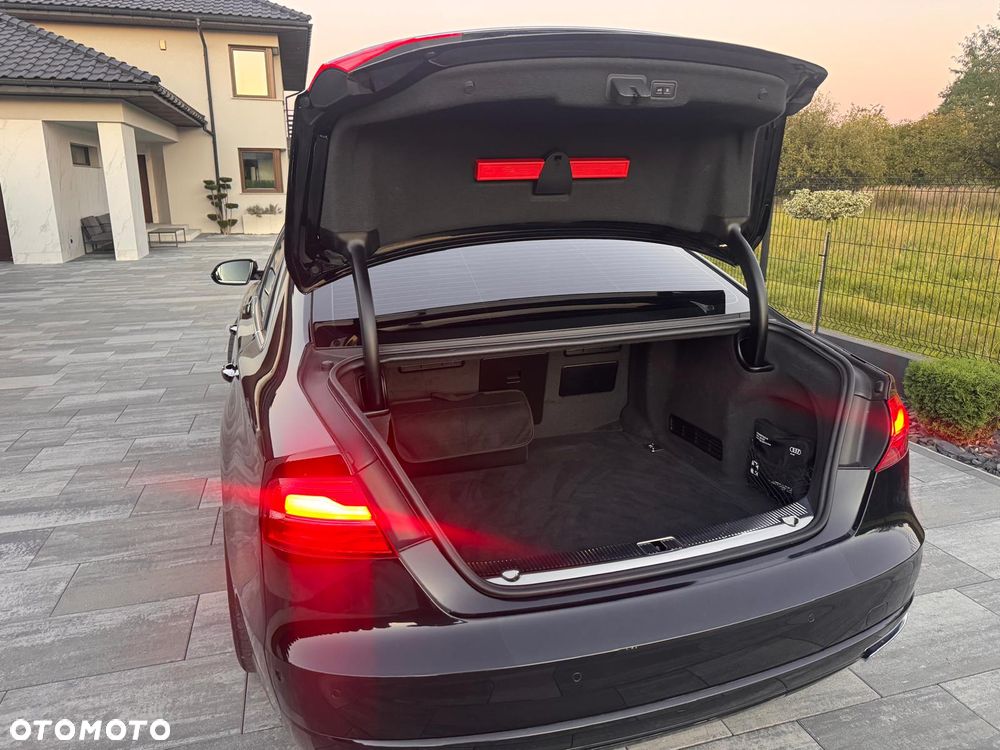 Audi A8 - 17