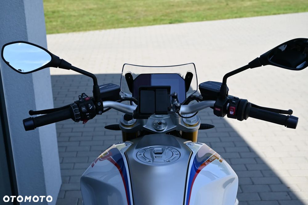 BMW R - 7