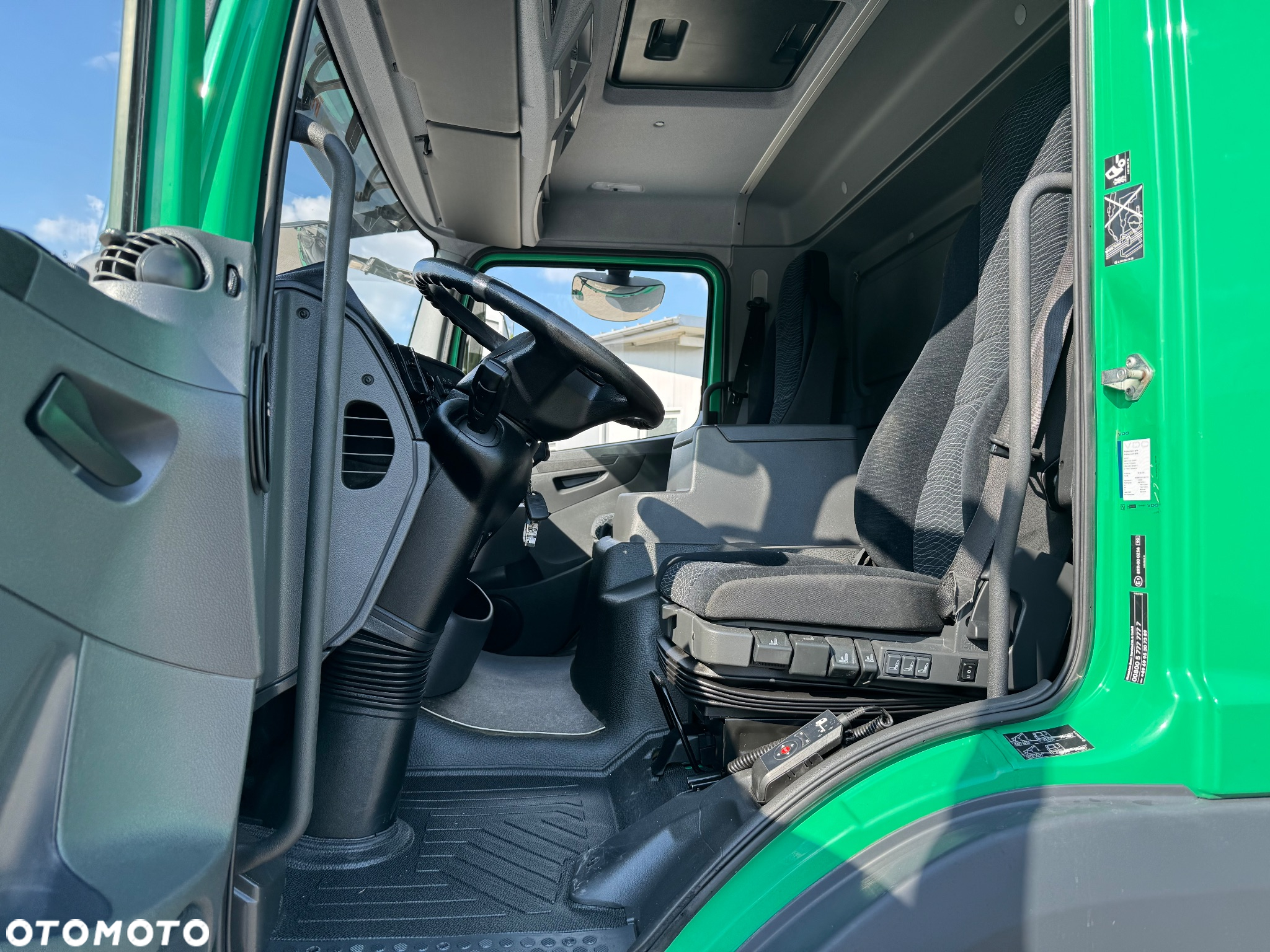 Mercedes-Benz ATEGO - 21