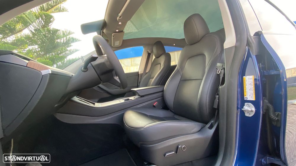Tesla Model Y Standard - 25
