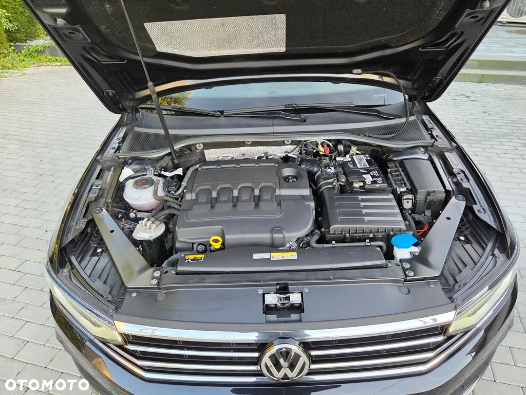 Volkswagen Passat - 12