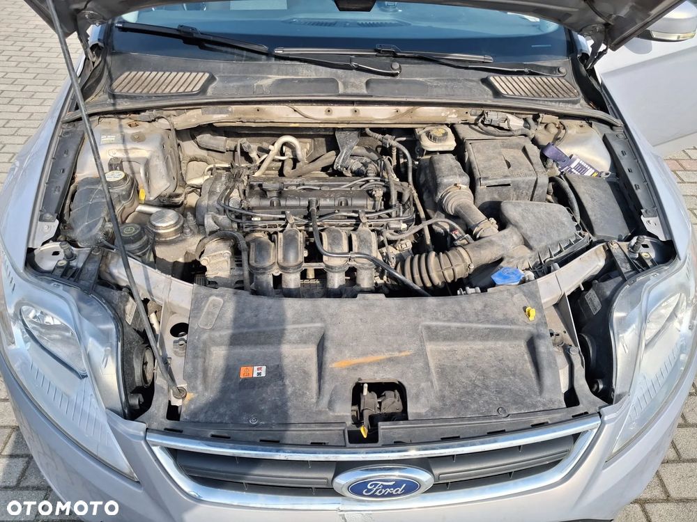 Ford Mondeo 1.6 Ghia - 9