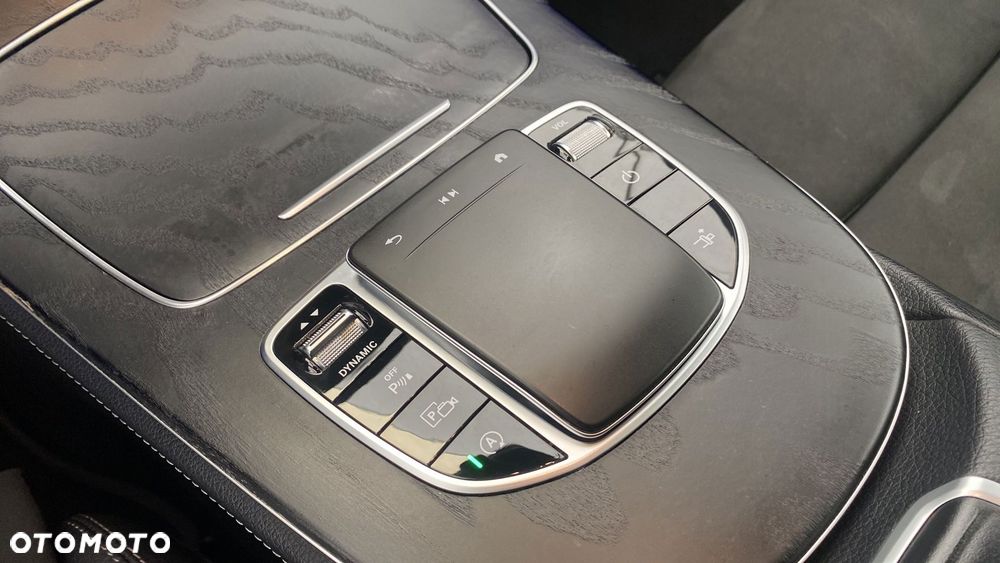 Mercedes-Benz Klasa E - 19