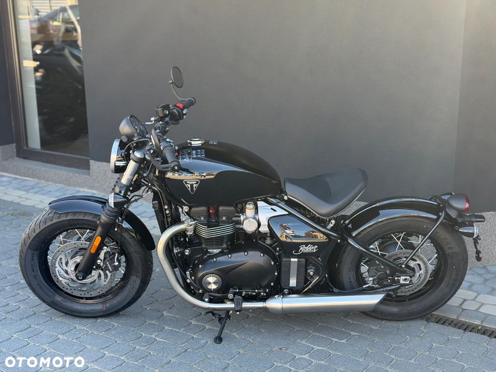 Triumph Bonneville Bobber - 10