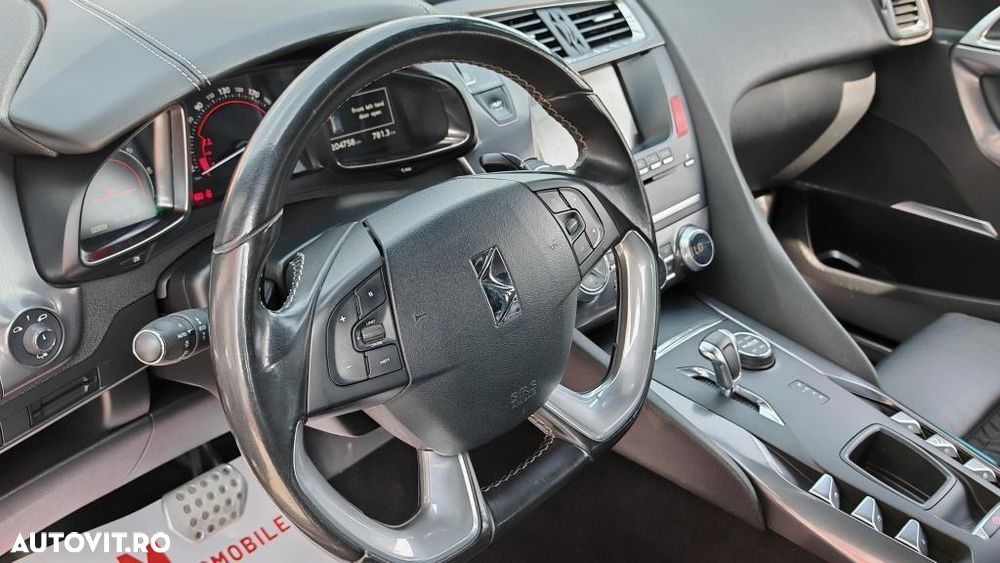 Citroën DS5 Hybrid4 EGS6 SportChic - 18