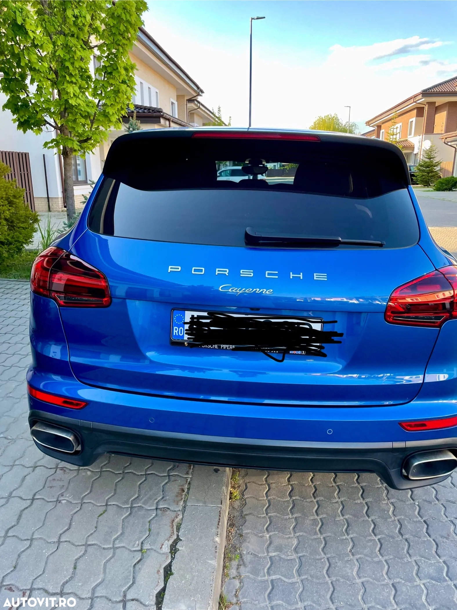 Porsche Cayenne 3.0 L - 6