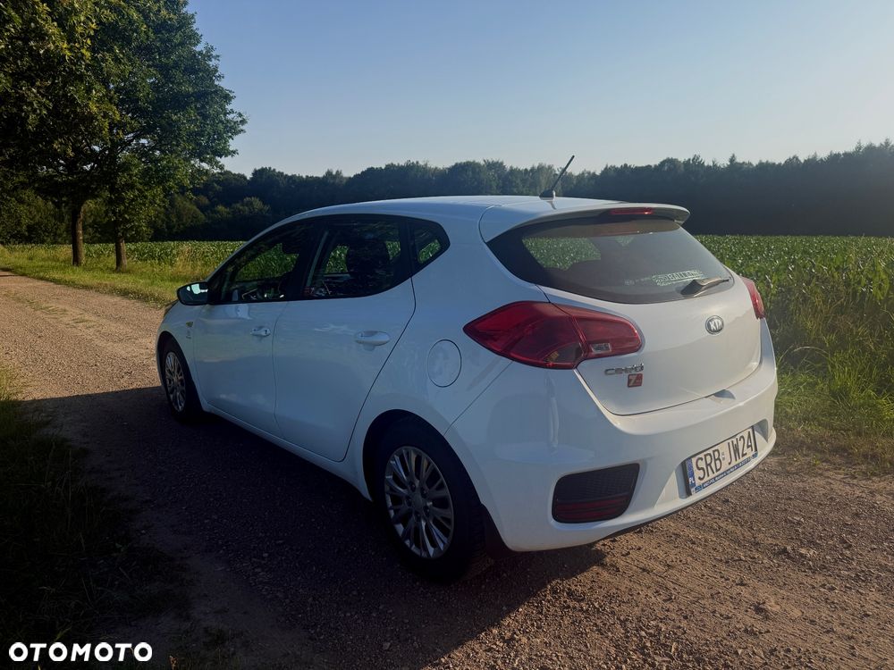 Kia Ceed 1.4 L - 5
