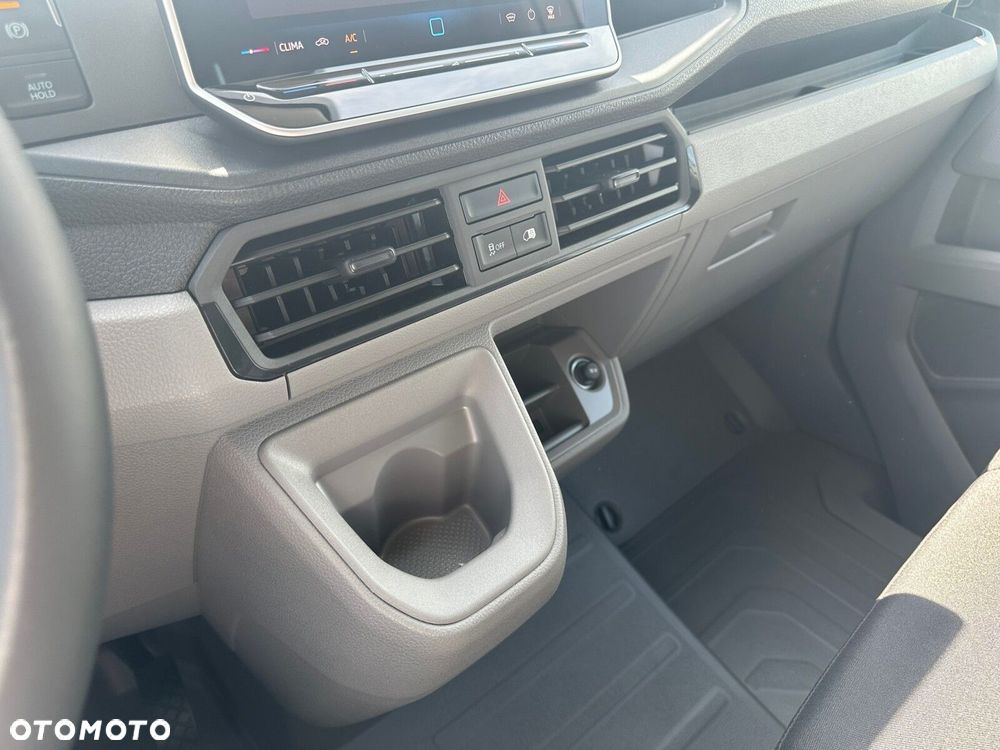 Volkswagen Crafter 35 2.0 TDI L3H3 177 KM AUTOMAT - 19