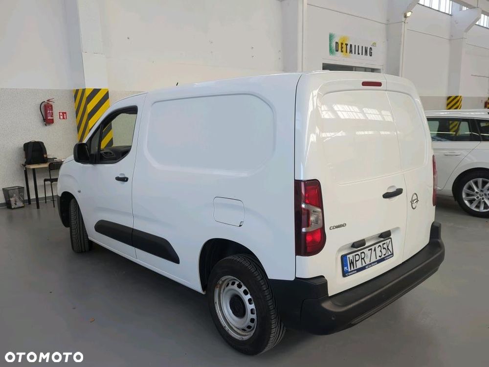 Opel COMBO - 4