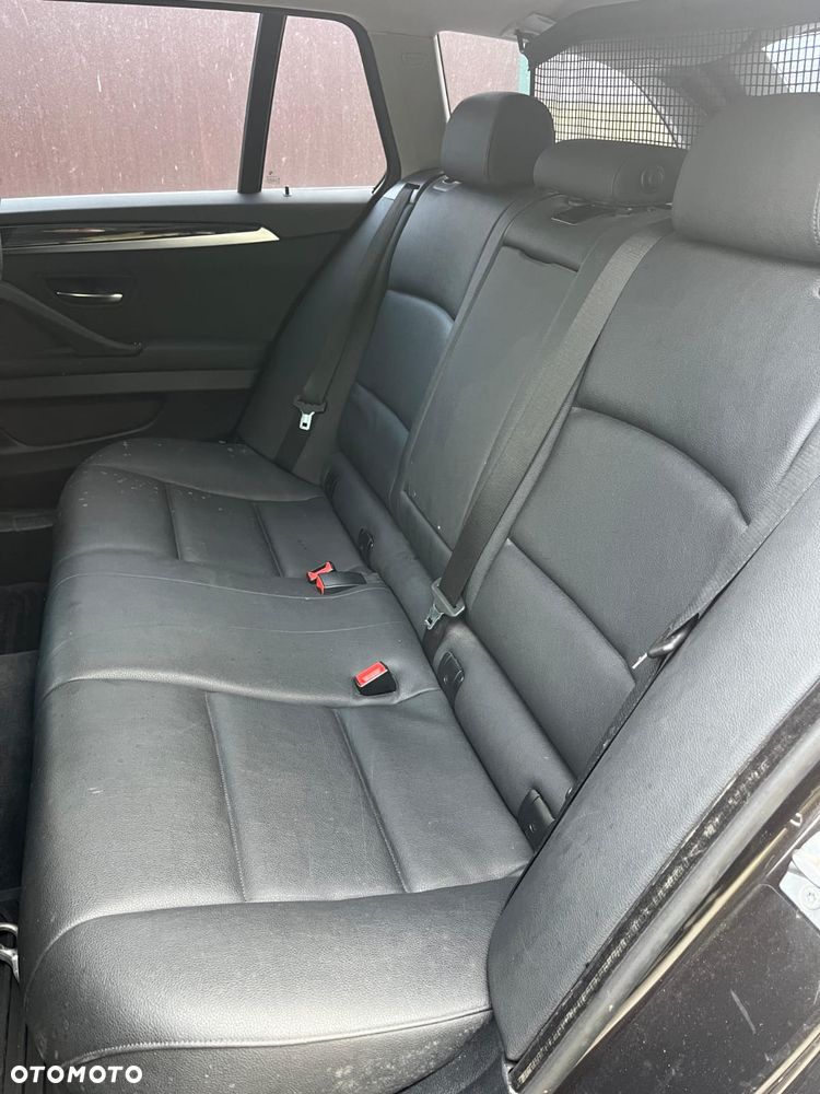 BMW Seria 5 530d xDrive - 9