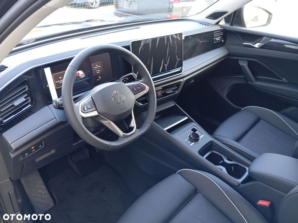 Volkswagen Tiguan - 16