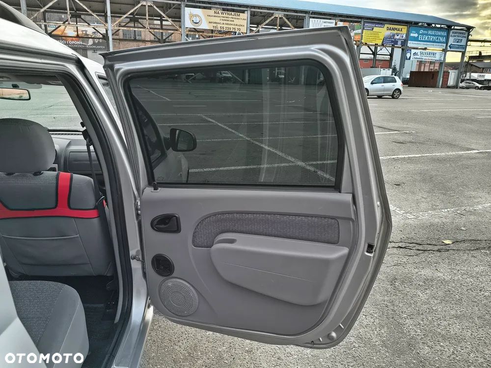 Dacia Logan MCV 1.5 dCi Ambiance - 31