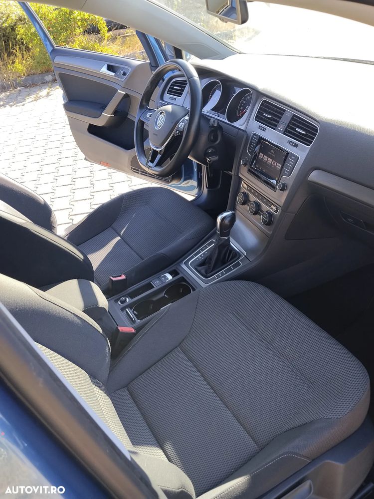 Volkswagen Golf - 12