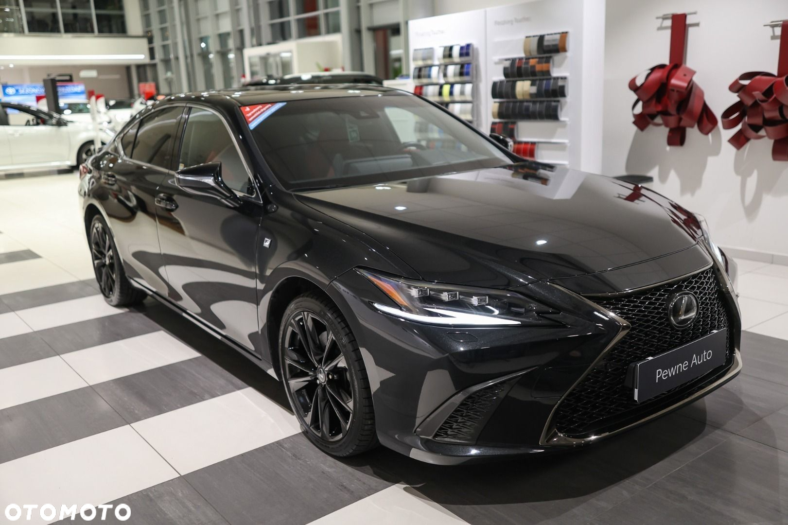 Lexus ES - 4