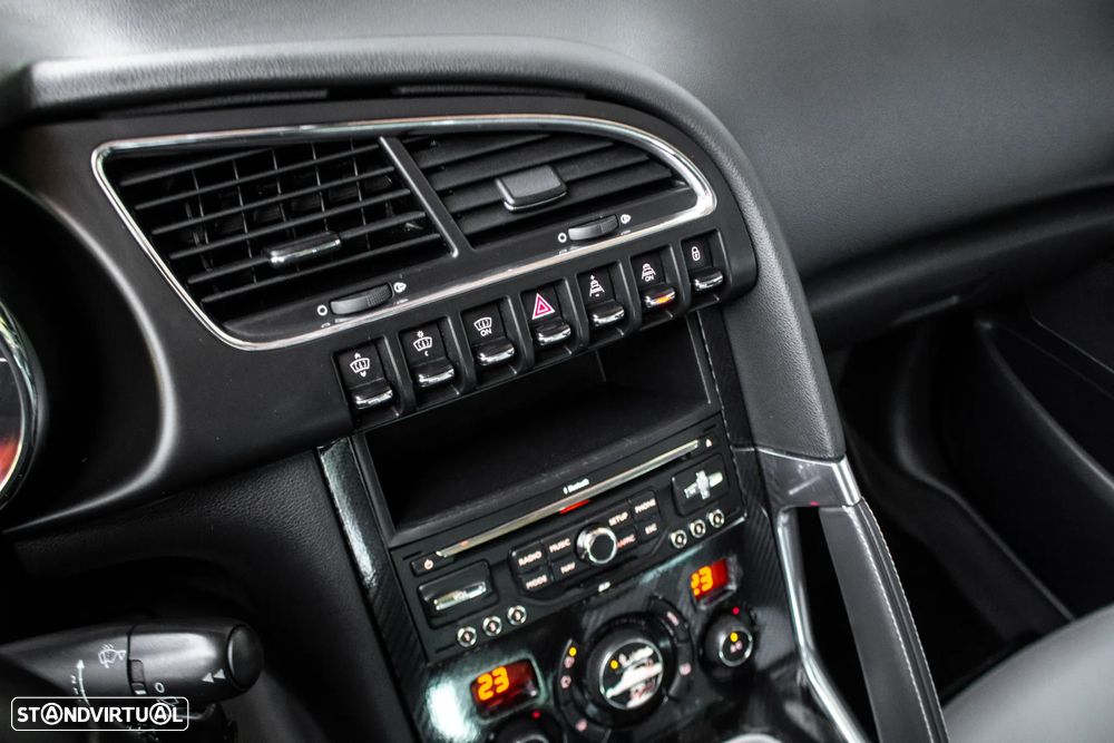 Peugeot 3008 1.6 HDi Roland Garros - 21