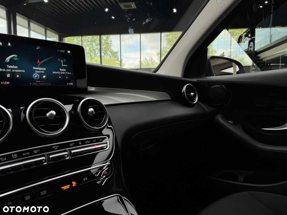 Mercedes-Benz GLC 300 e 4-Matic Business Edition - 27