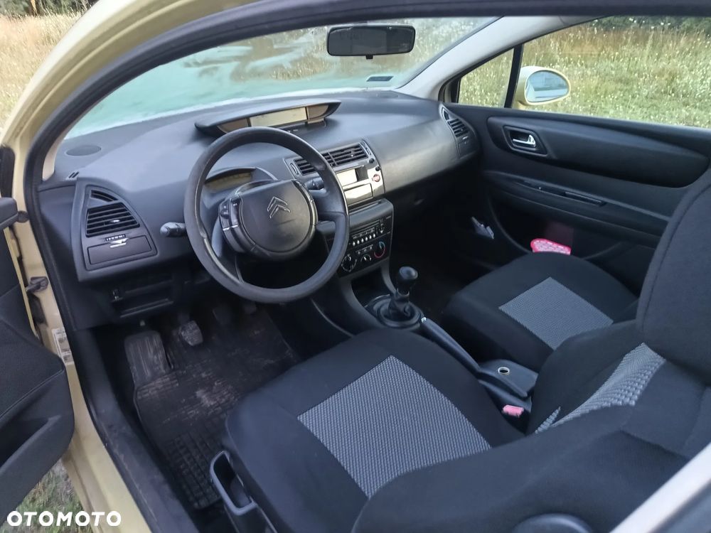Citroën C4 1.4 16V X - 7