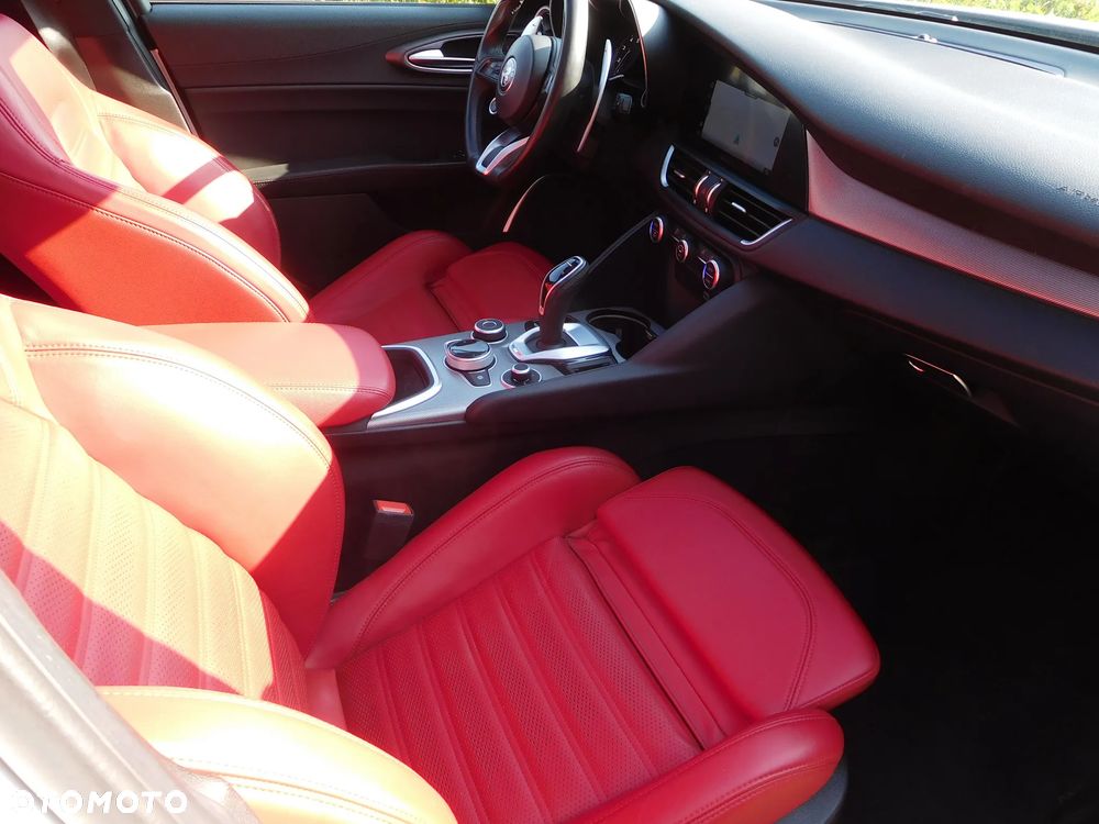 Alfa Romeo Giulia - 21