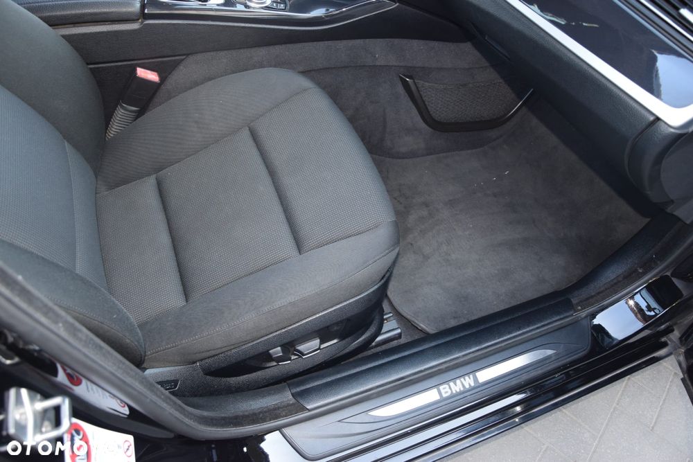 BMW Seria 5 520d - 8