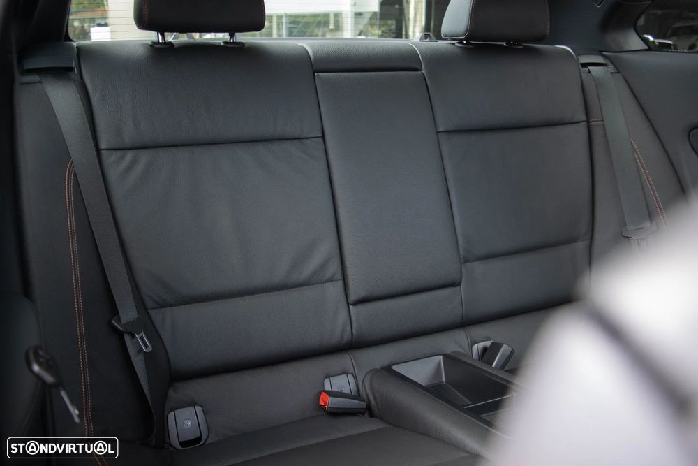 BMW 1M Coupe Standard - 41