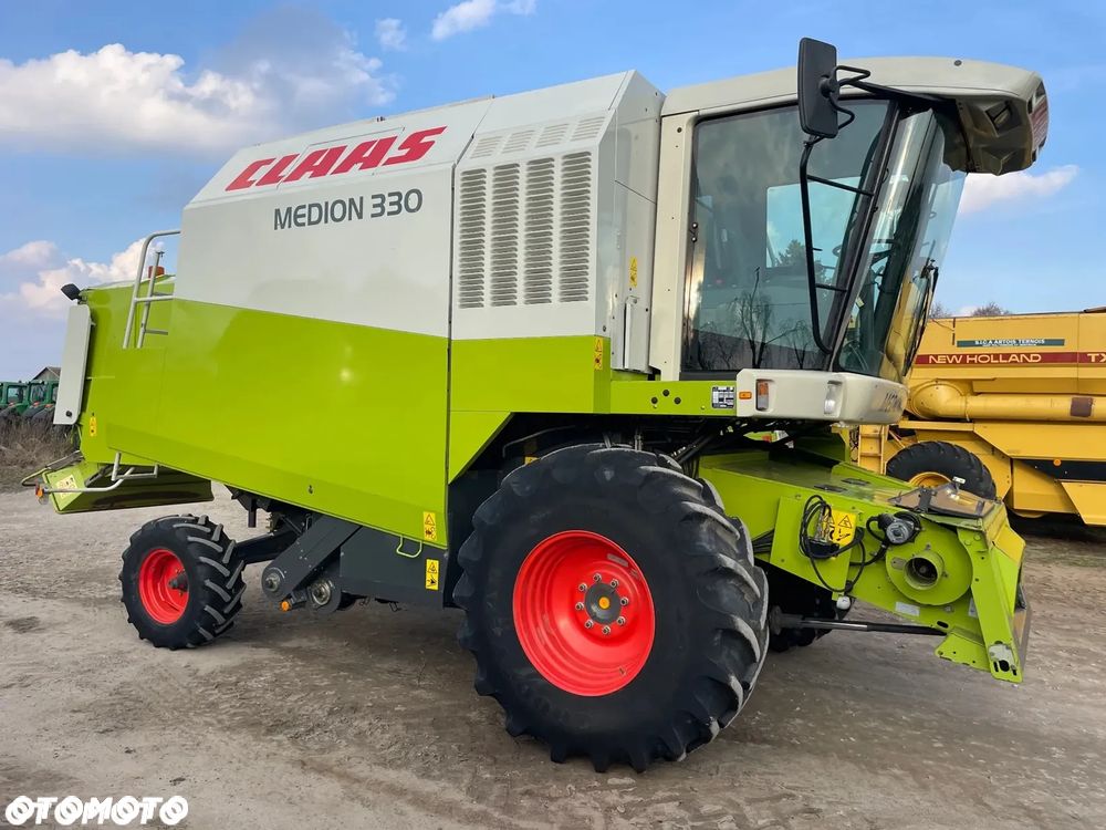 Claas Medion 330 - 5