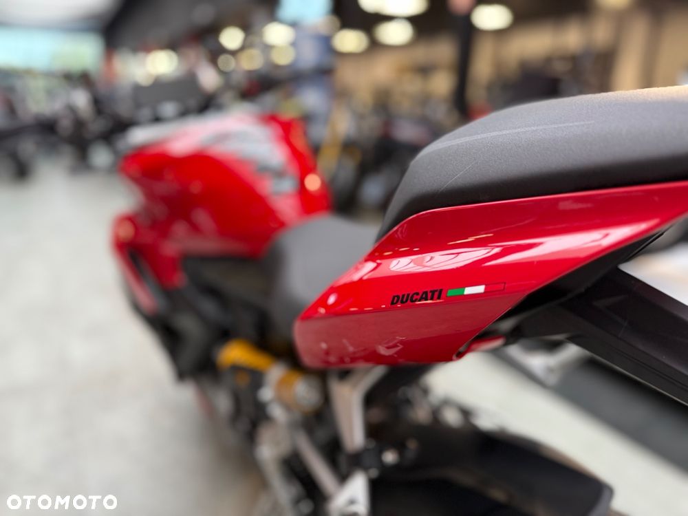 Ducati Streetfighter V2 - 13