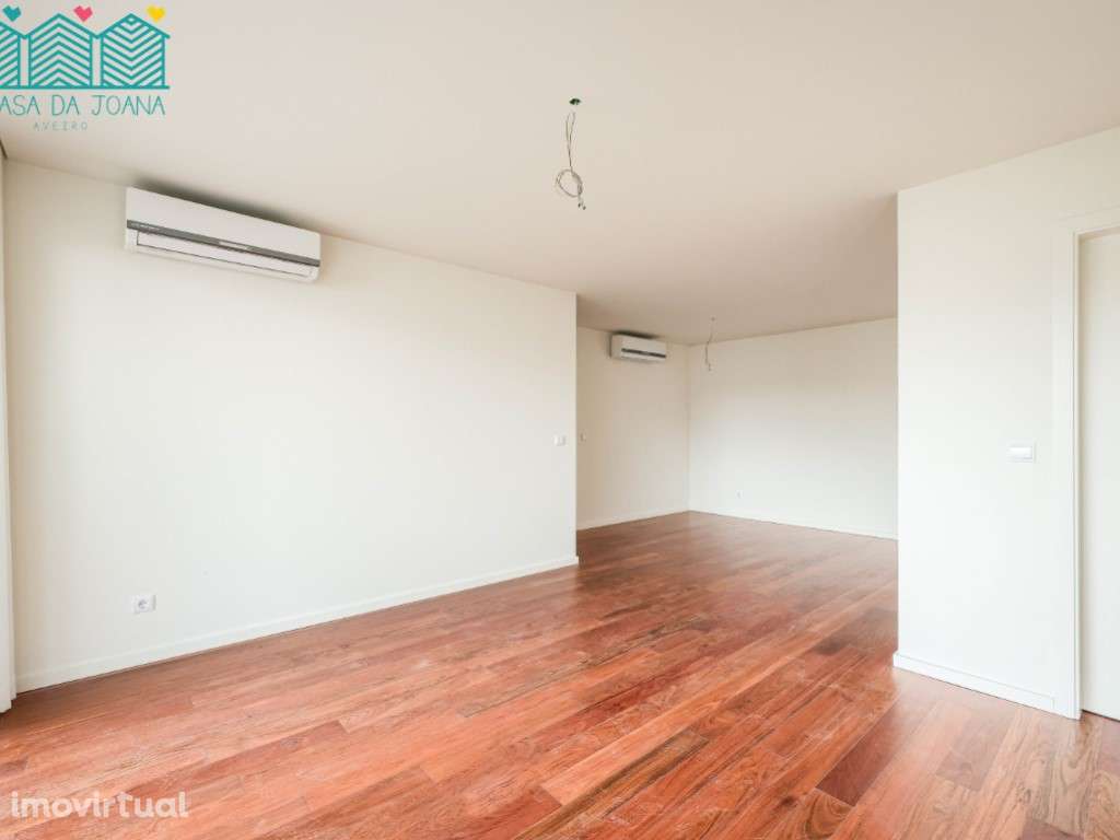 Apartamento T2 com Lugar de Estacionamento em Aveiro - Grande imagem: 5/32