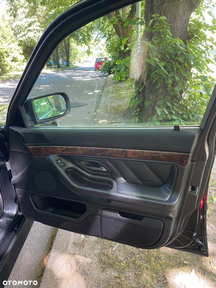 BMW Seria 7 740i - 10
