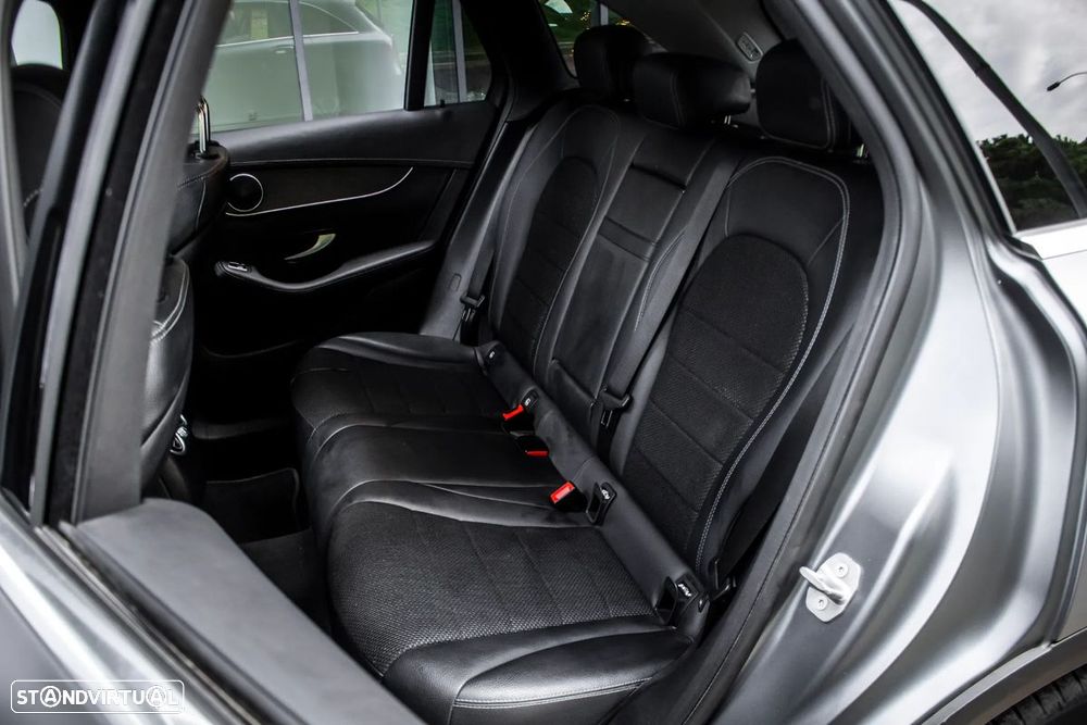 Mercedes-Benz GLC 300 e 4Matic - 25