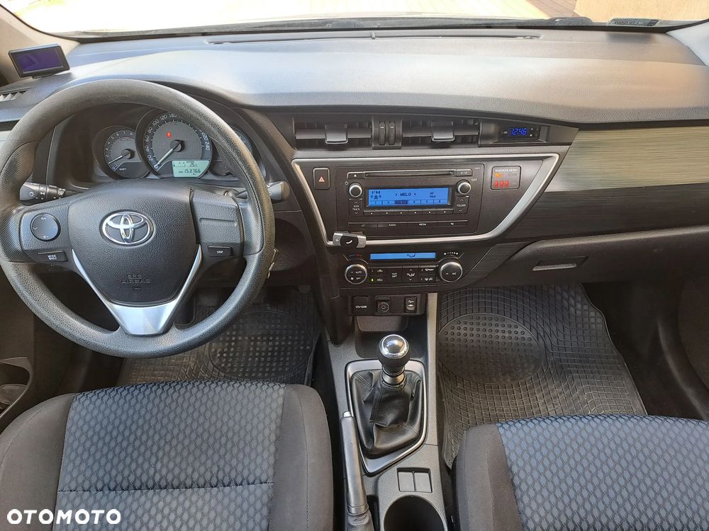 Toyota Auris - 14