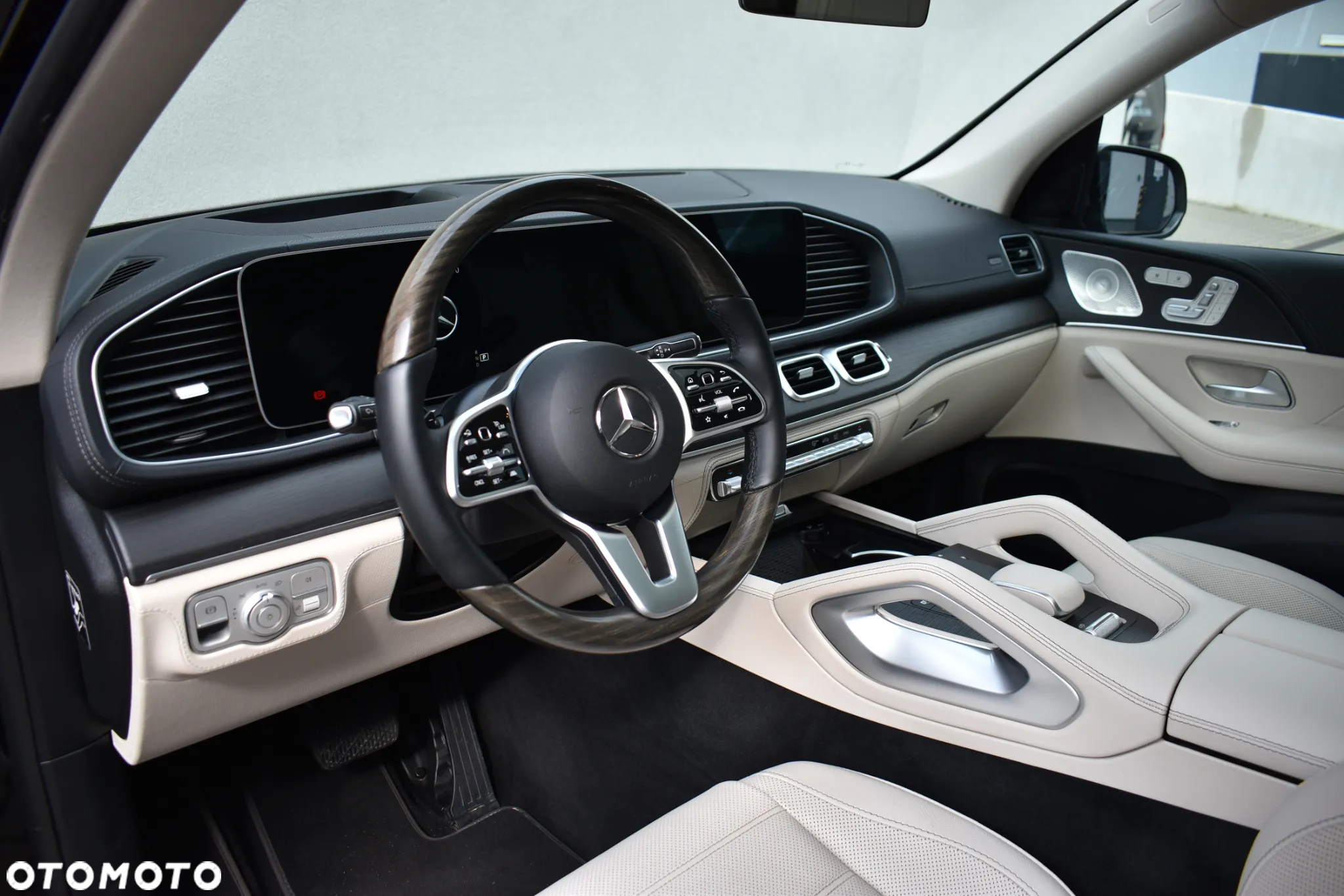 Mercedes-Benz GLE 400 d 4Matic 9G-TRONIC AMG Line - 11