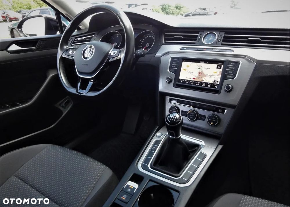Volkswagen Passat Variant 2.0 TDI SCR Trendline - 30