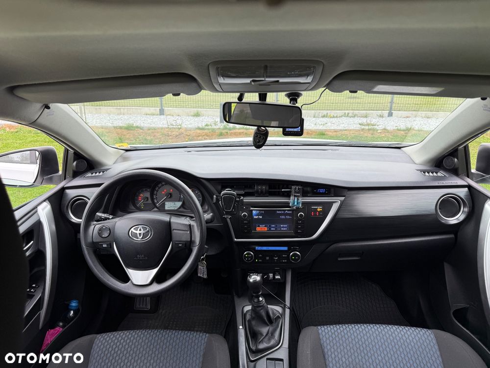 Toyota Auris - 14