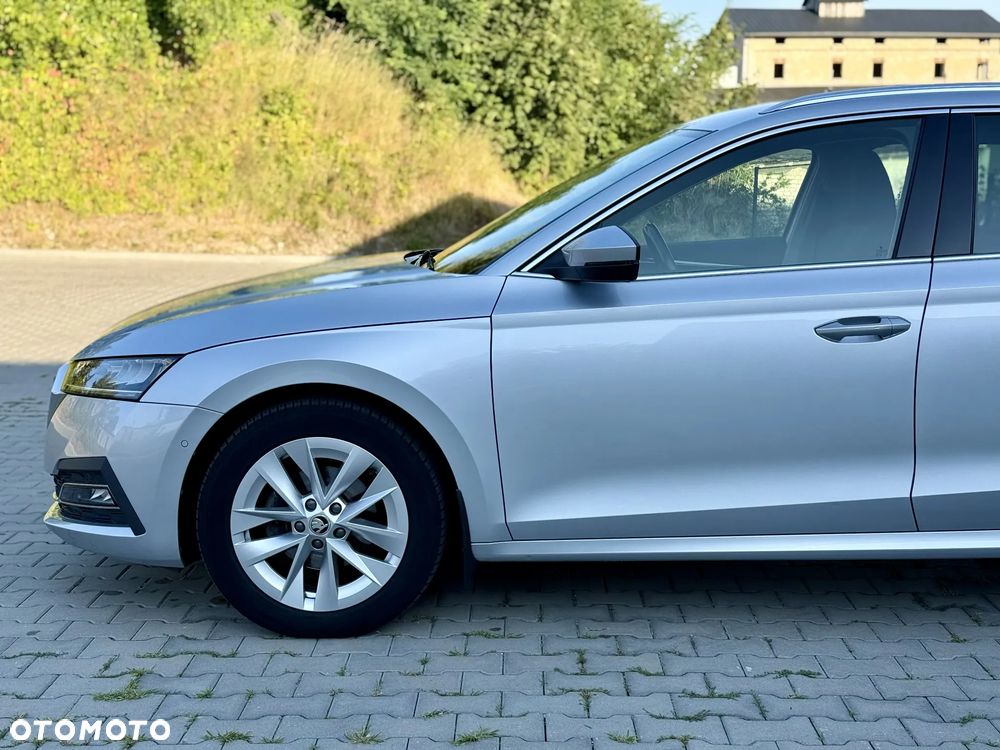 Skoda Octavia 2.0 TDI Sportline DSG - 24