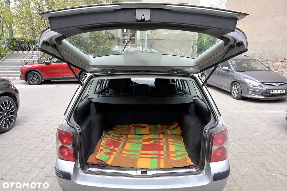 Volkswagen Passat 1.9 TDI Basis - 8