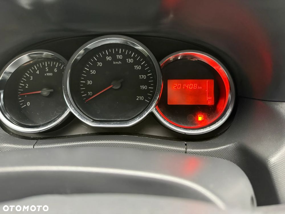 Dacia Duster 1.6 SCe Laureate S&S - 10