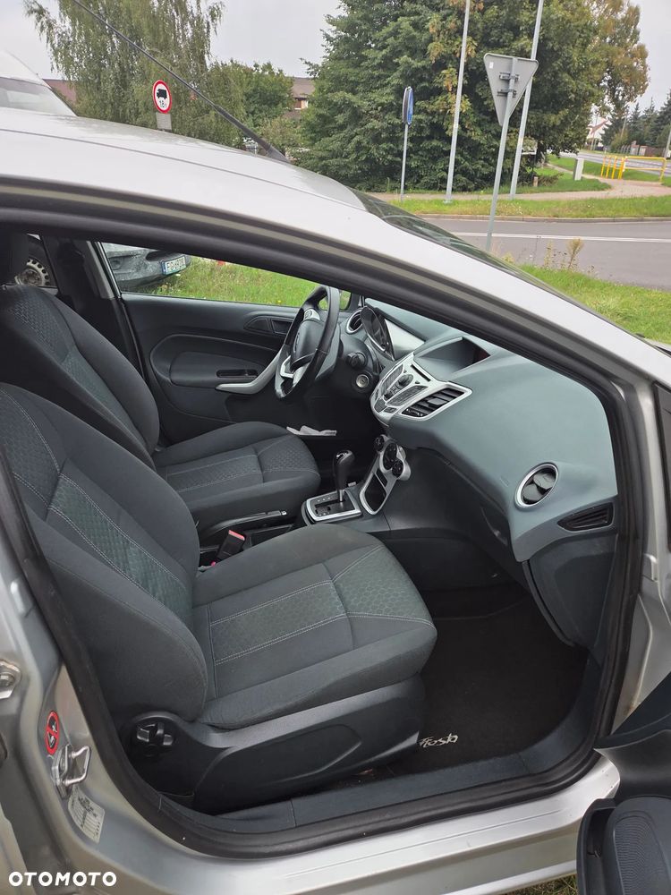 Ford Fiesta 1.4 Autom Titanium - 9