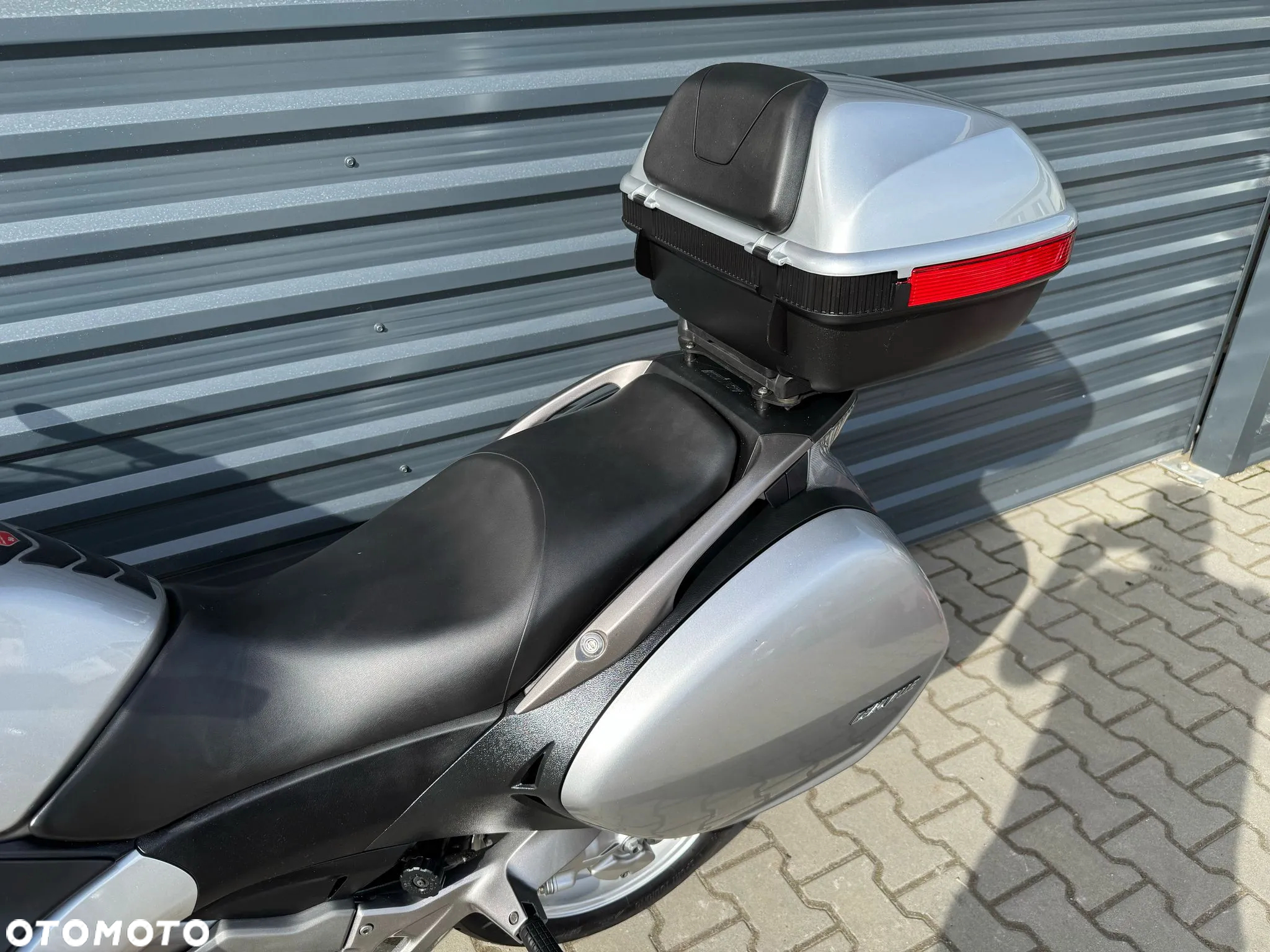 Honda NT - 9